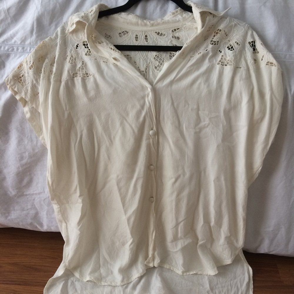 🌺Off-White High-Low Top**